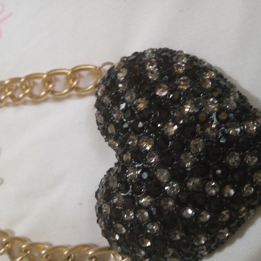 Elegant Black and Gold Heart Necklace NWOT
